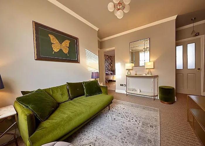 Lovely 2 Bed Apartment In Shoreditch On Quiet Side Street