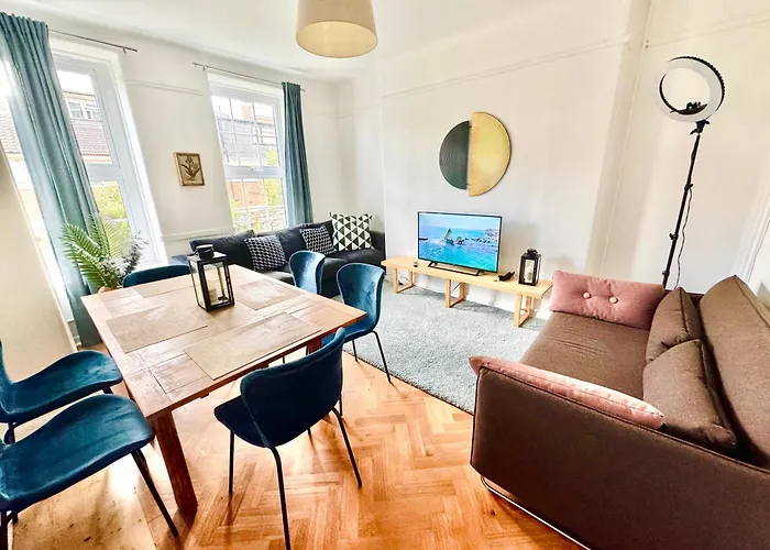 Victorian Amazing Three Bedroom