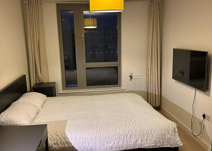 Entire 2 Bedroom Flat