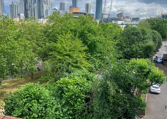 Charming And Cosy Canary Wharf Room With Stunning Views
