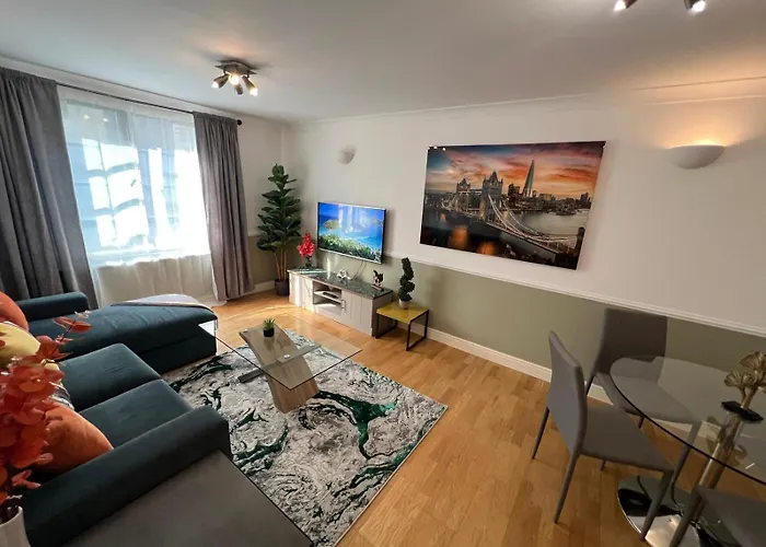 Tower Bridge Apartment