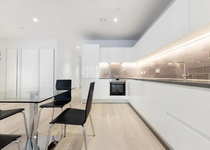 Spacious Modern Apartment