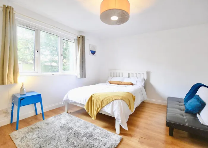 Full Apartment Close To Excel Centre, London City Airport , O2 Arena