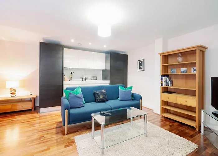 Pass The Keys Newly Renovated Apartment By Barbican