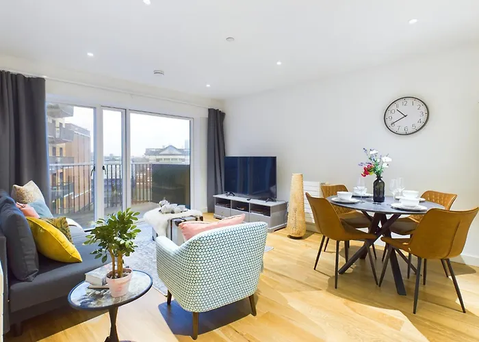 Wild Roses Serviced Apartments - Canning Town
