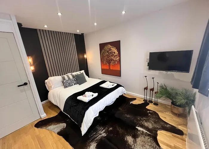 The Spacious Haven - Zone 2 Inner City London