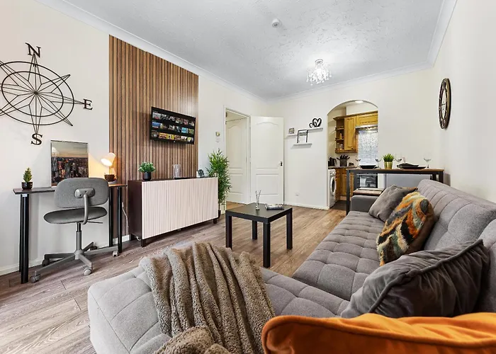 Elegant & Cozy Fbs Downtown Flat