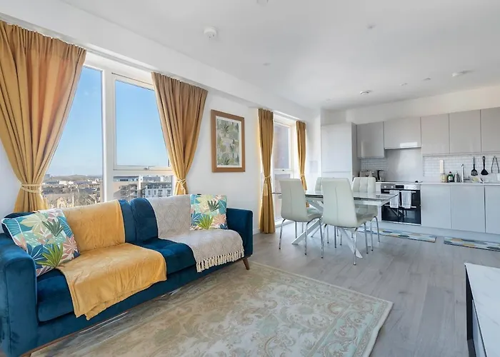 Luxury Effra Gardens, Canning Town 6 3Bdr 2Bth