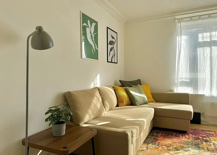 Your Cosy Get-Away 5 Minutes From Canning Town Station, Near Excel & O2