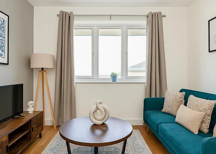 Bright & Contemporary 1-Bed Flat - Great Location