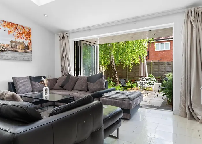 Shard View 3 Bed Entire Home