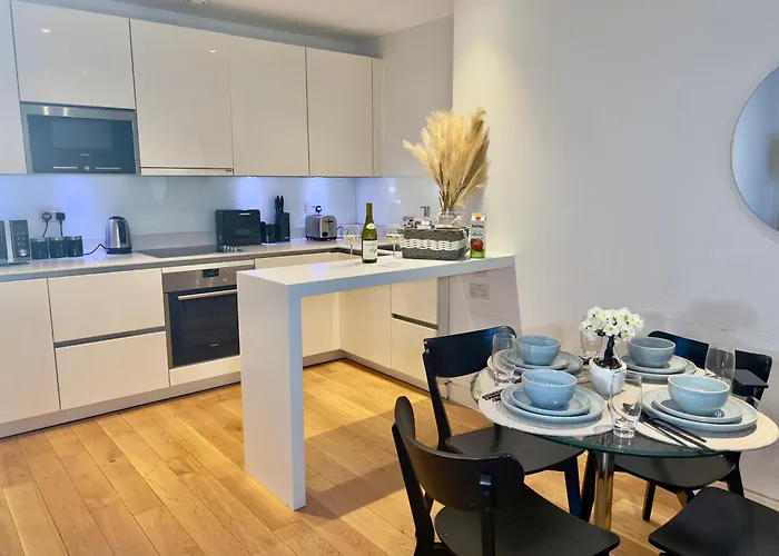 Old Street Luxe Zone One Stay