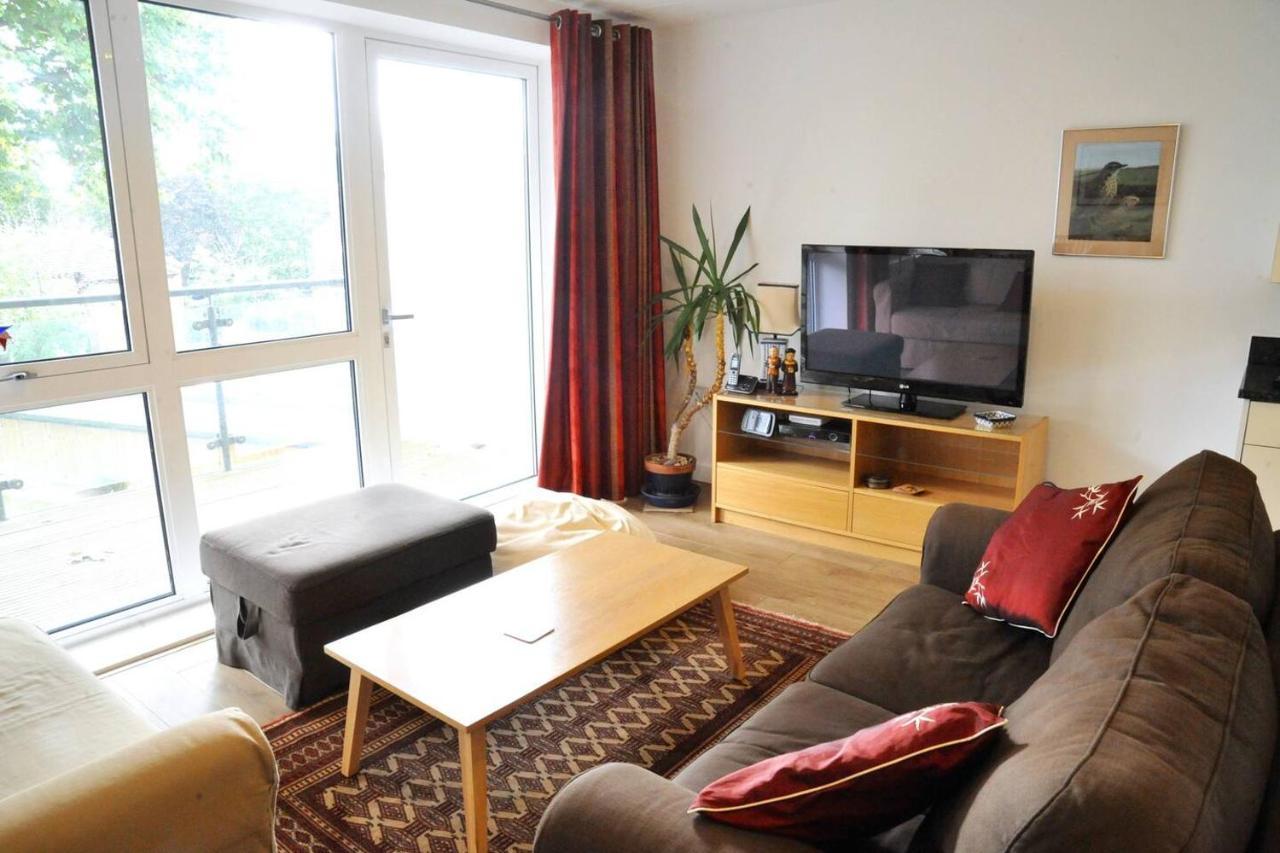 Wonderful, Bright Greenwich Sleeps 7 ! *