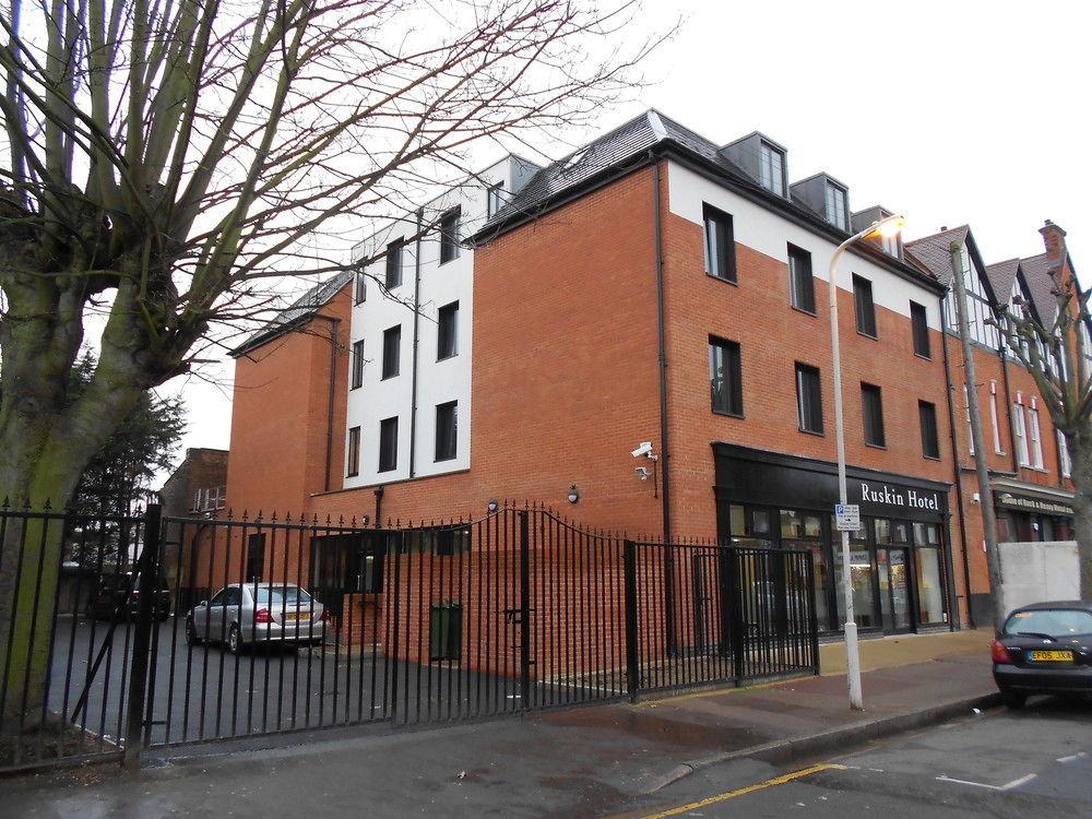 Hotel Ruskin 3*