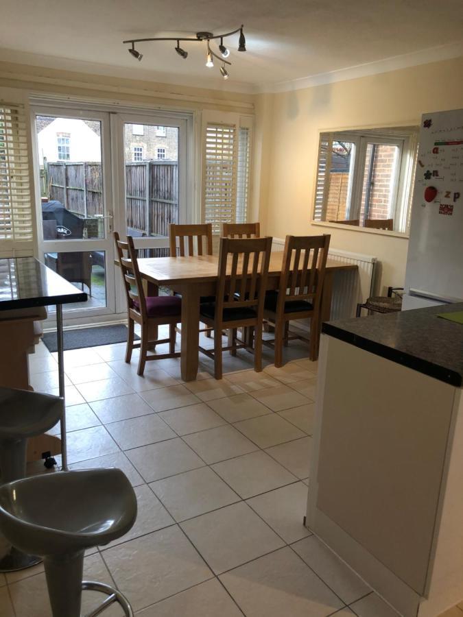 Сasa de vacaciones Deptfort House - 7 Minutes To Bridge Station Londres