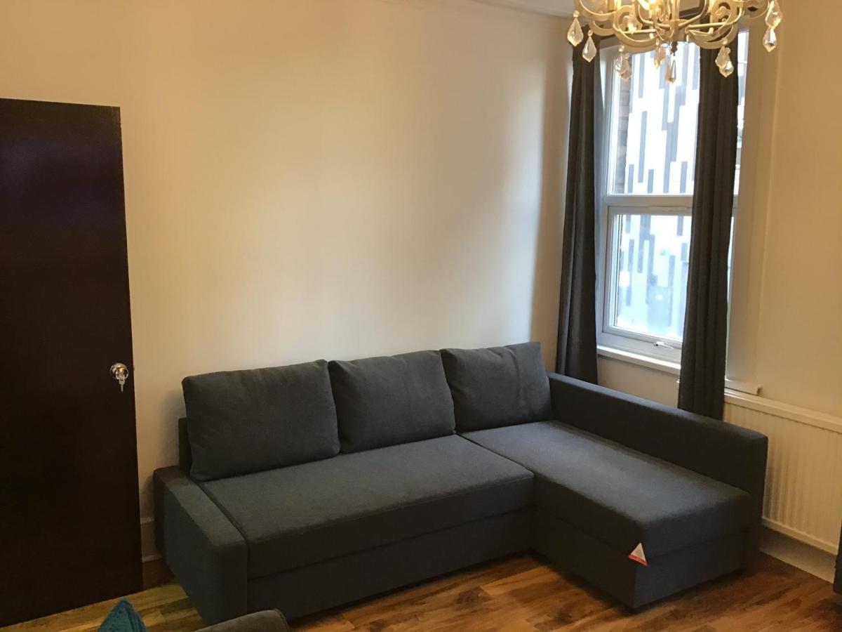 Residential Quarters, General Gordon Square Apartamento