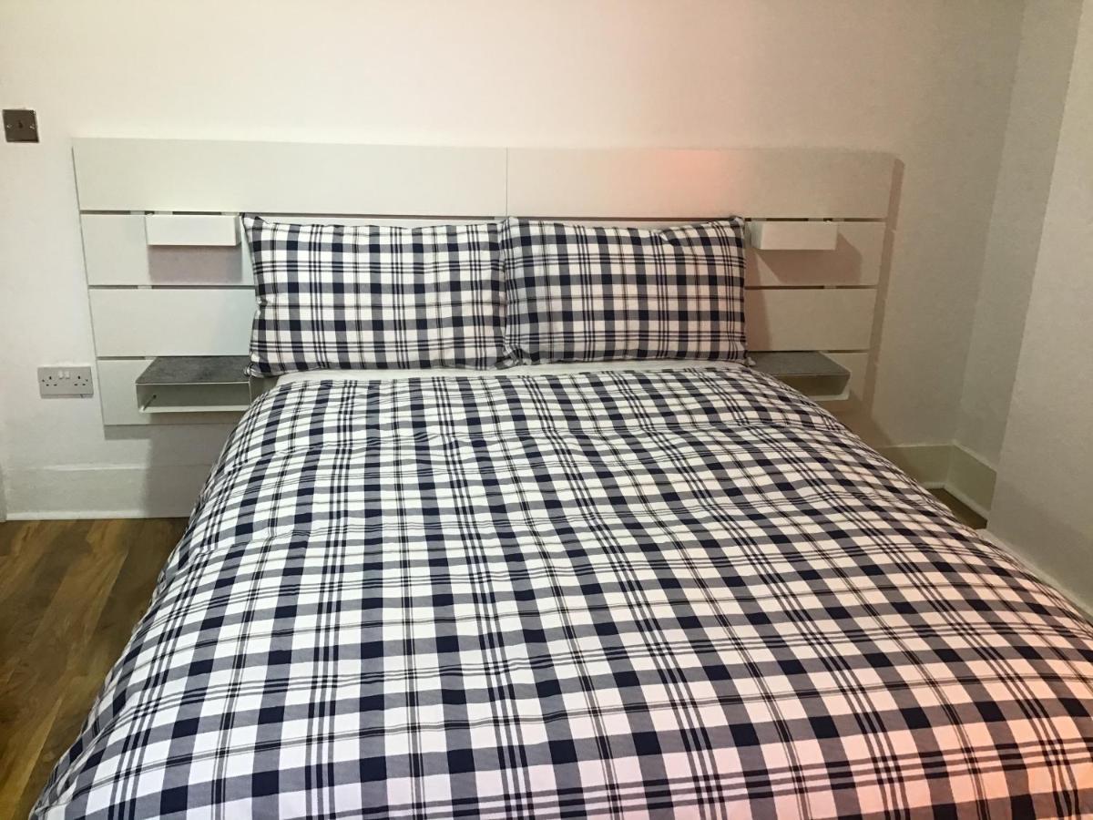Residential Quarters, General Gordon Square Apartamento