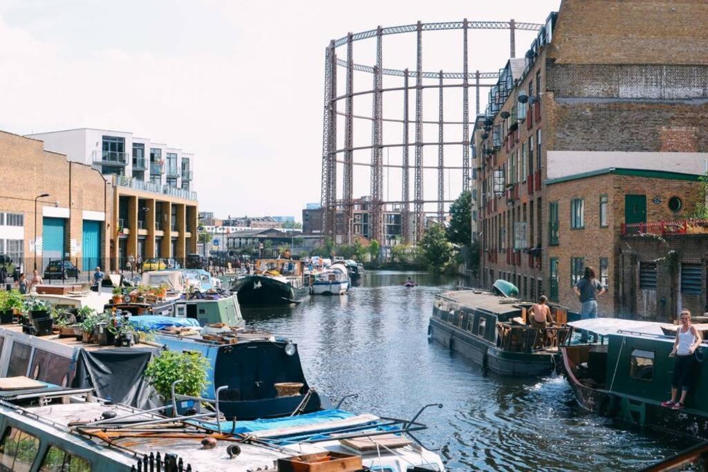 Apartment Beautiful Right Off Of Broadway Market *