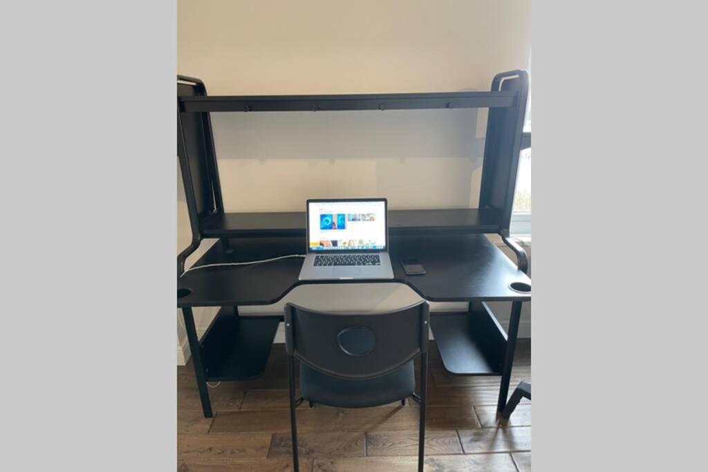 Apartment Beautiful Right Off Of Broadway Market London