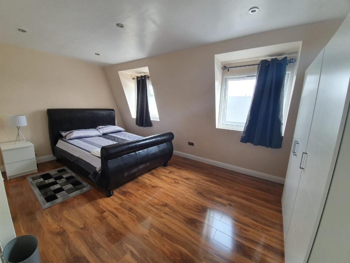 Modern 4 Bedroom Appartement *
