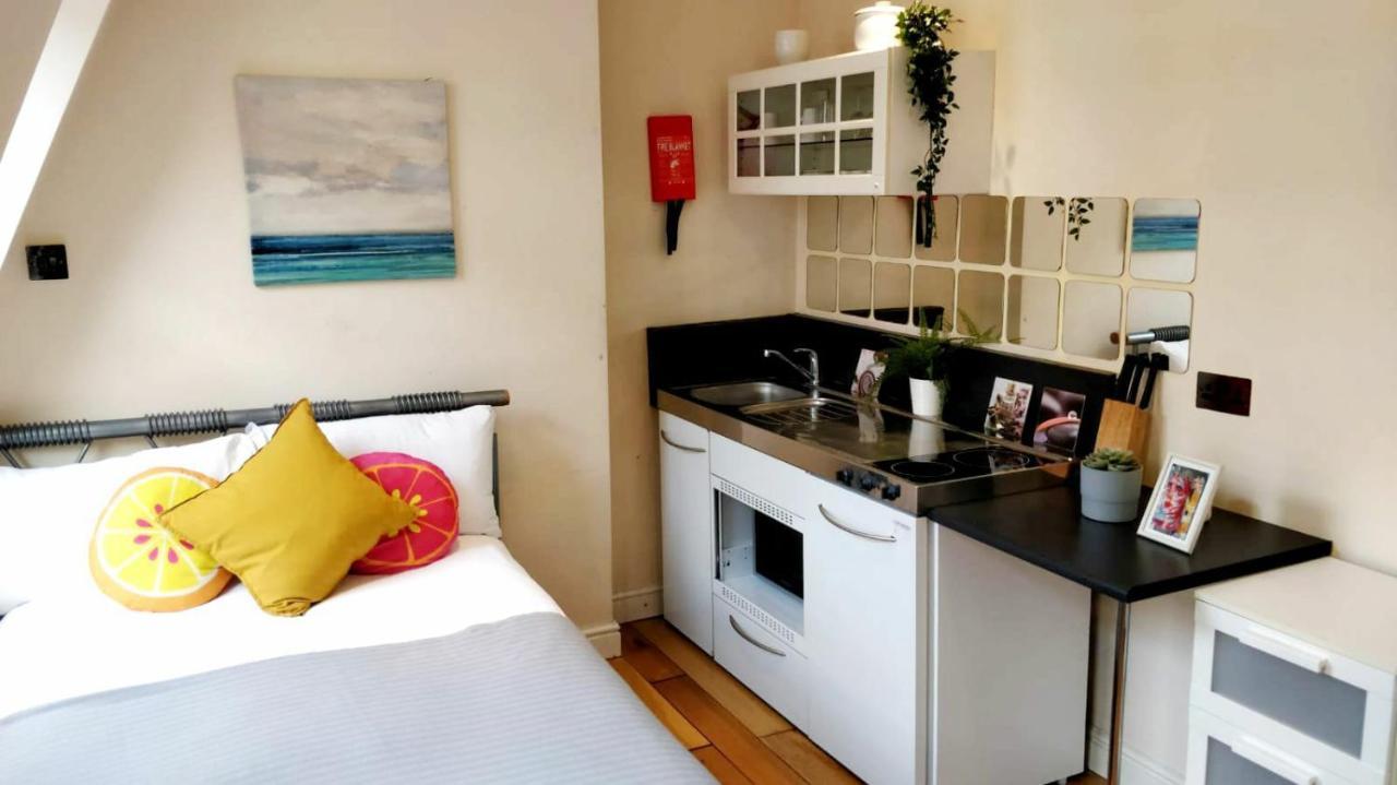 White's Row Resident Habitación en casa particular