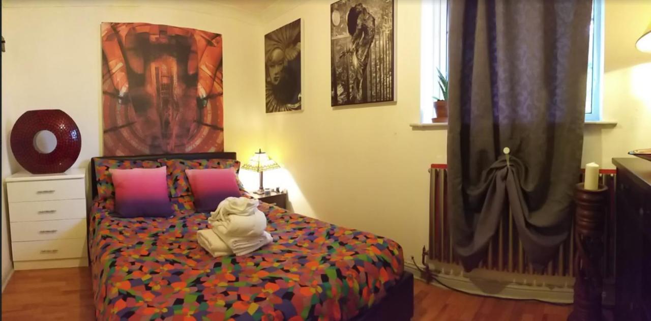 Quarto em Acomodações Particulares Lovely Double Bedroom In Rotherhithe Londres