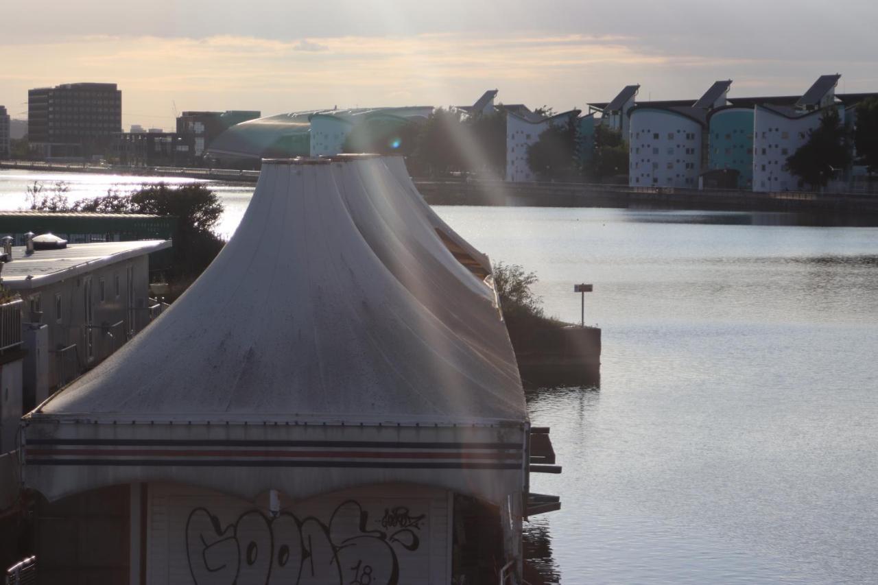 Destination Docklands Apartment London