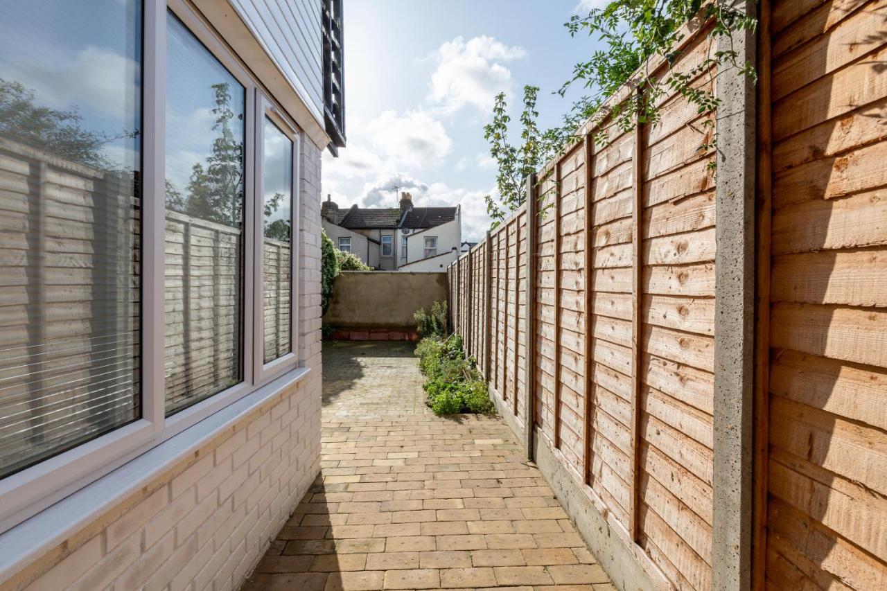 Excel Serviced Apartments: Central Convenience Apartment London