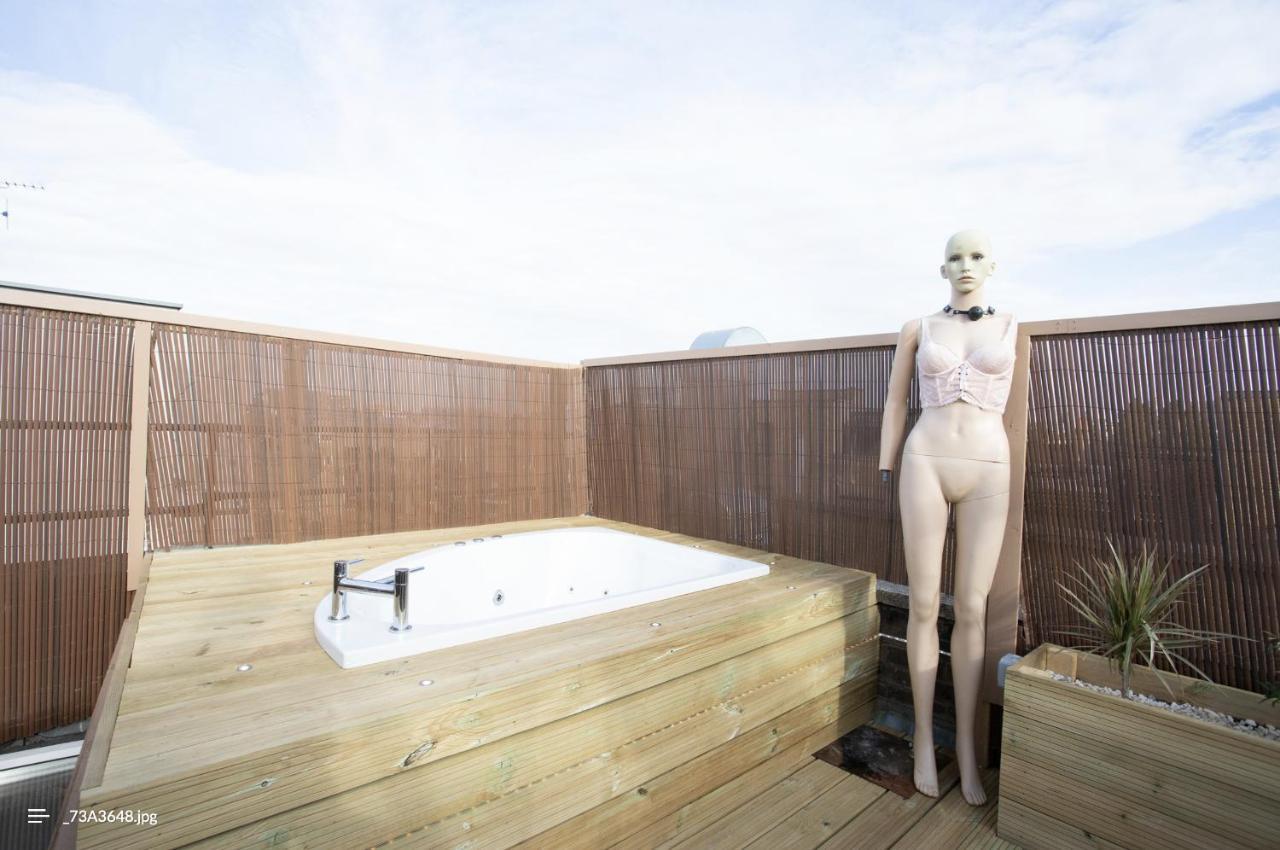 2 Bedroom Roof Terrace With Sauna Jakuzzi And Outdoor Cinema *