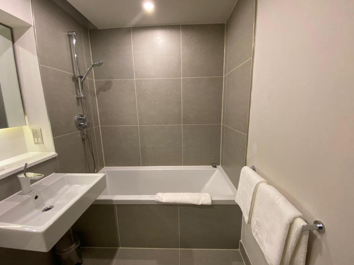 Axiom Park Appart hôtel 4*