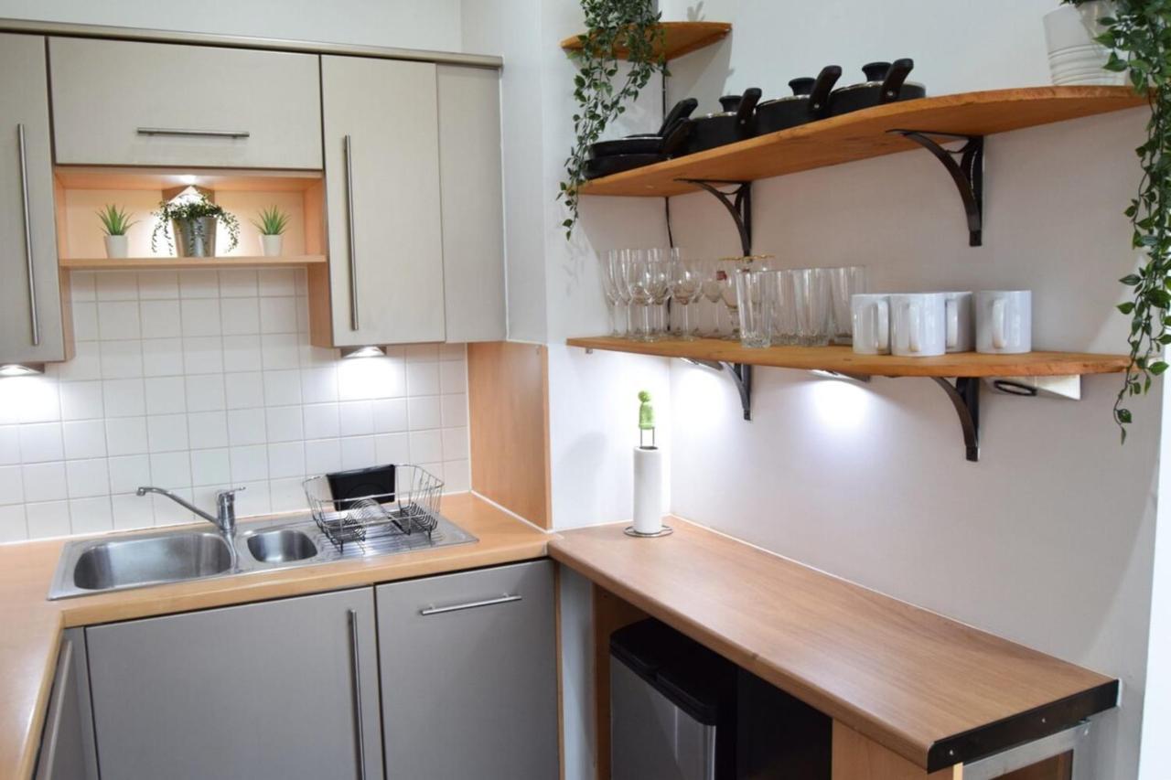 Bright Warehouse Conversion In Buzzing Peckham Apartment