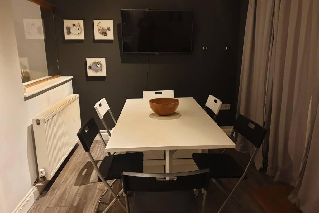 Spacious 2 Bed In Gated Community Up To 6 Guests Apartamento *