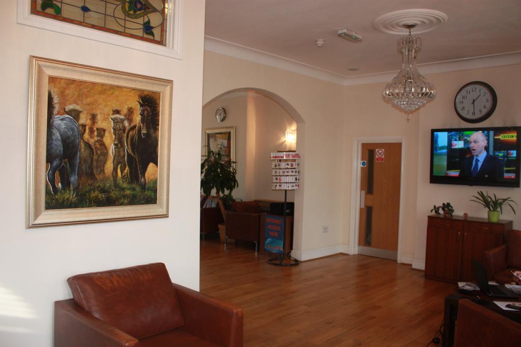 Corner House Hotel