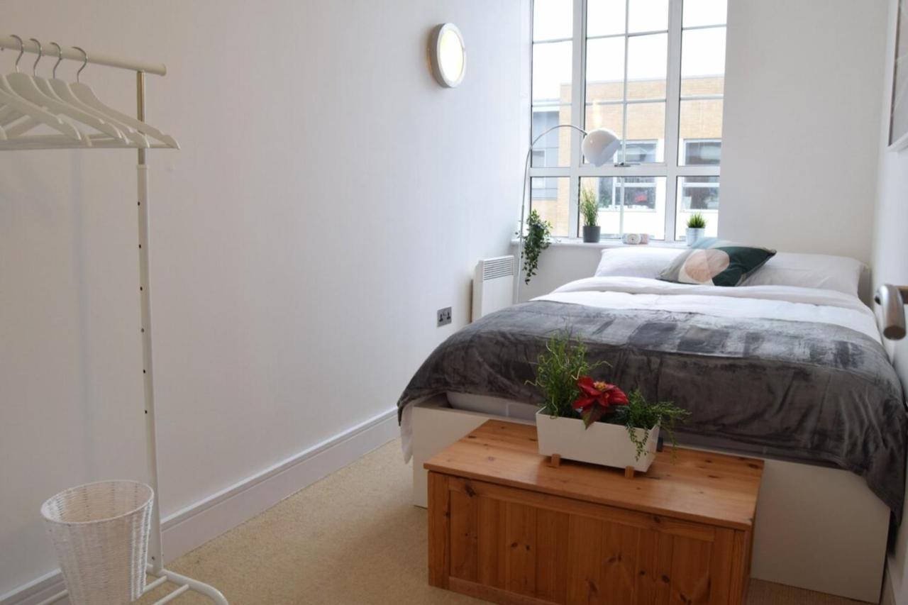 Bright Warehouse Conversion In Buzzing Peckham * London