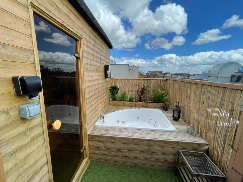 Appartement 2 Bedroom Roof Terrace With Sauna Jakuzzi And Outdoor Cinema *