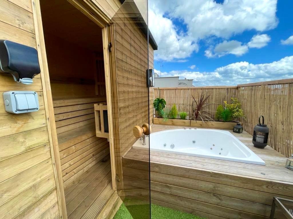 Appartement 2 Bedroom Roof Terrace With Sauna Jakuzzi And Outdoor Cinema Londres