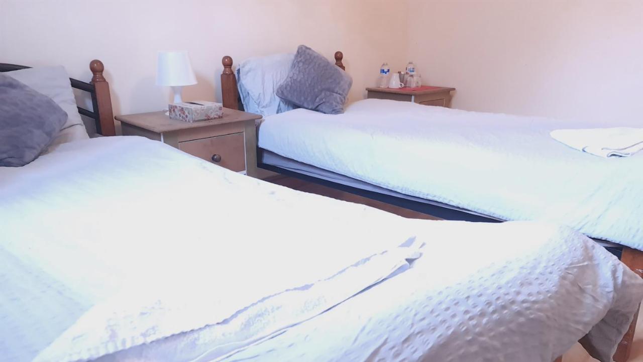 Stayeasy In Trendy Heart Of Bed and breakfast *