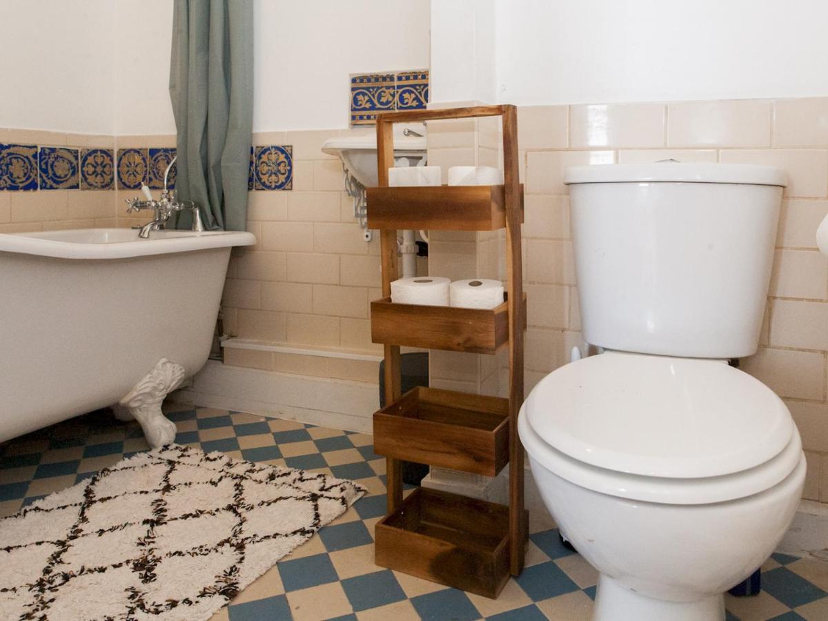 Pass The Keys Spacious 2bedroom Flat With Views In Bridge Londres