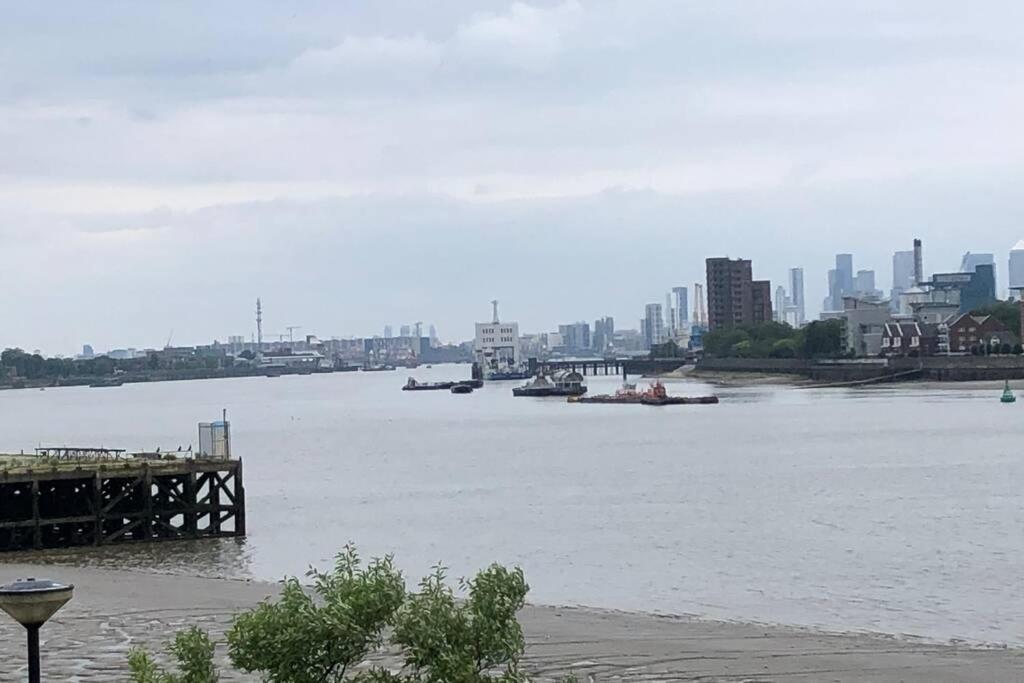 Apartamento Thames View & Free Parking - Perfect Long Workers Only