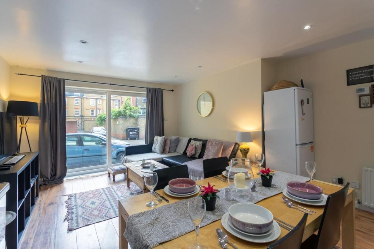Appartement Stylish And Homely 4 Bedroom In East