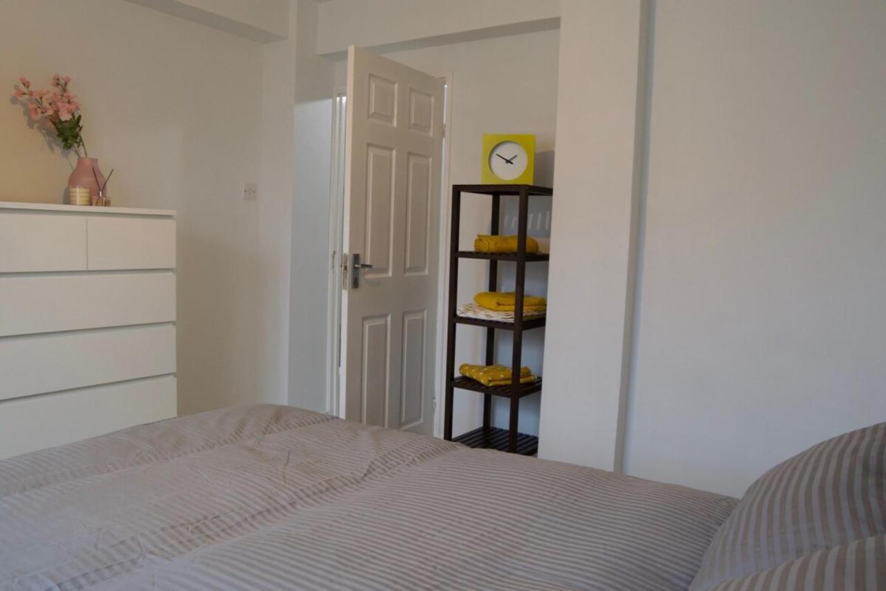 Appartement Modern 1 Bedroom In Shadwell With Balcony Londres