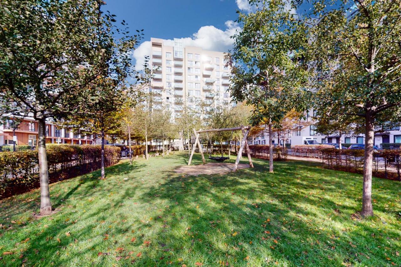 Lovely 2 Bedroom Flat With Balcony In Stratford