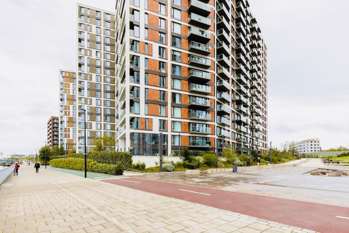 Executive Waterfront Split Penthouse Londres