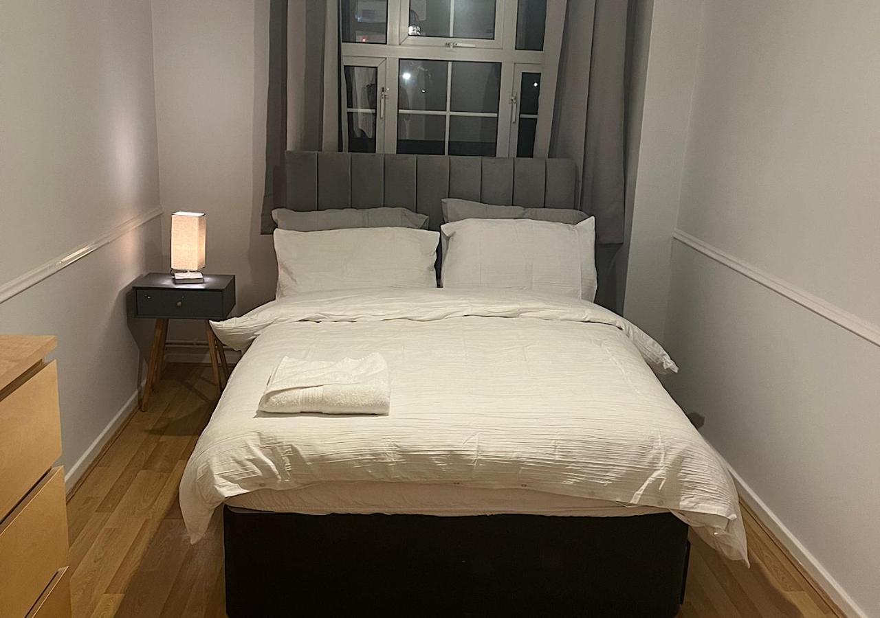 Apartment Lovely 2 Bedroom With Parking Space London