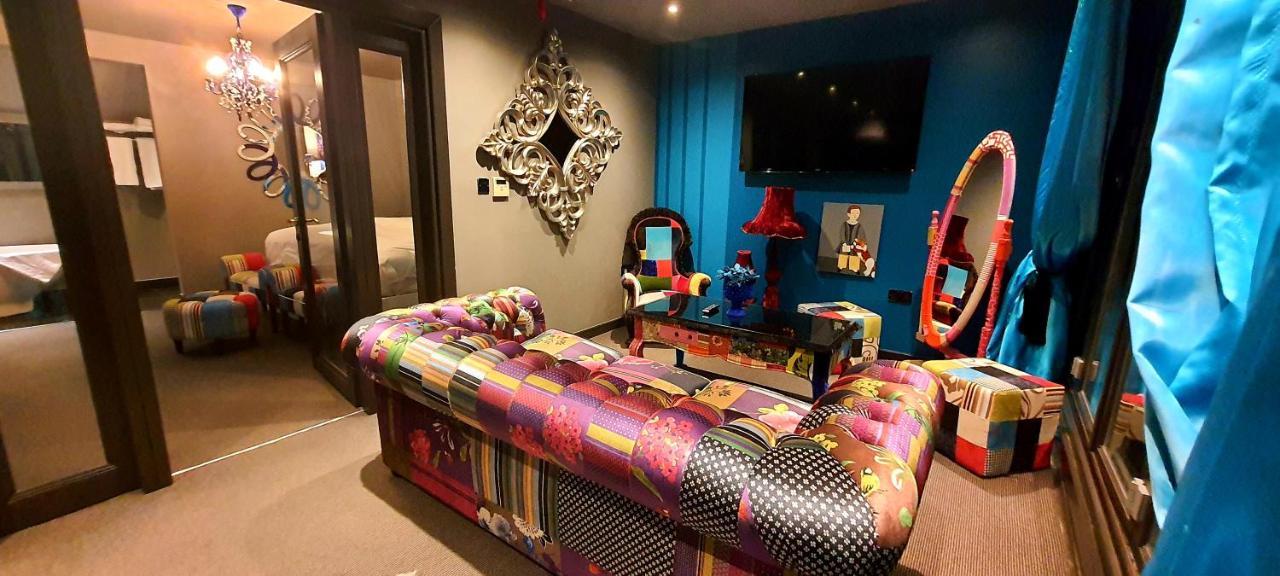 The Exhibitionist Hotel 5*