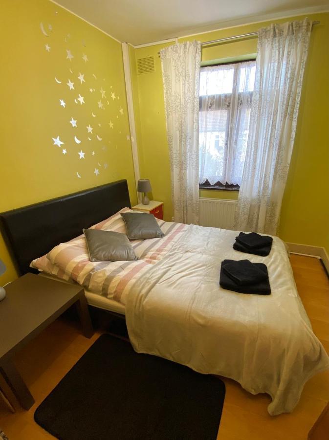 Apartamento Excel 5min Custom House Station Parking Wifi Sleeps 6 Londres