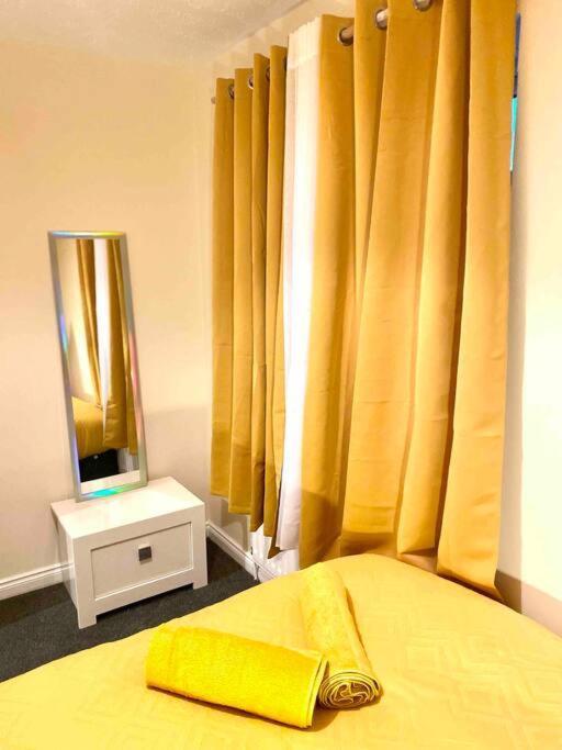 Smartrips Beckton Townhouse With Parking Apartamento Londres