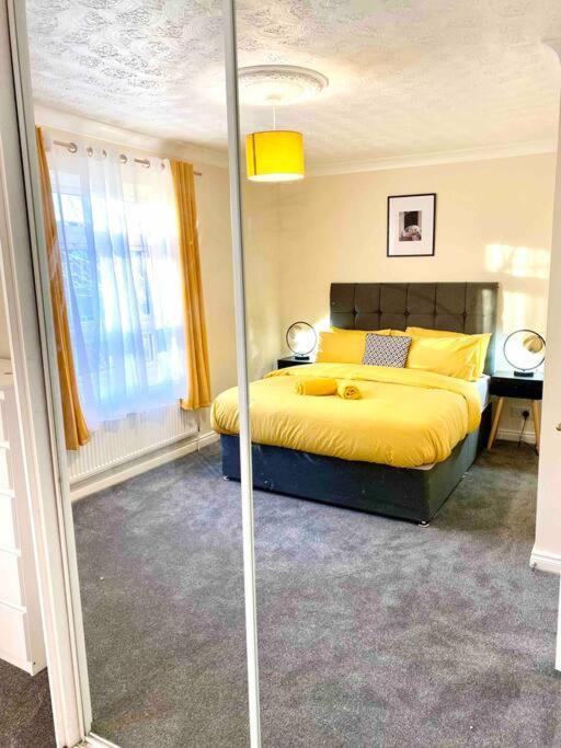 Smartrips Beckton Townhouse With Parking Londres