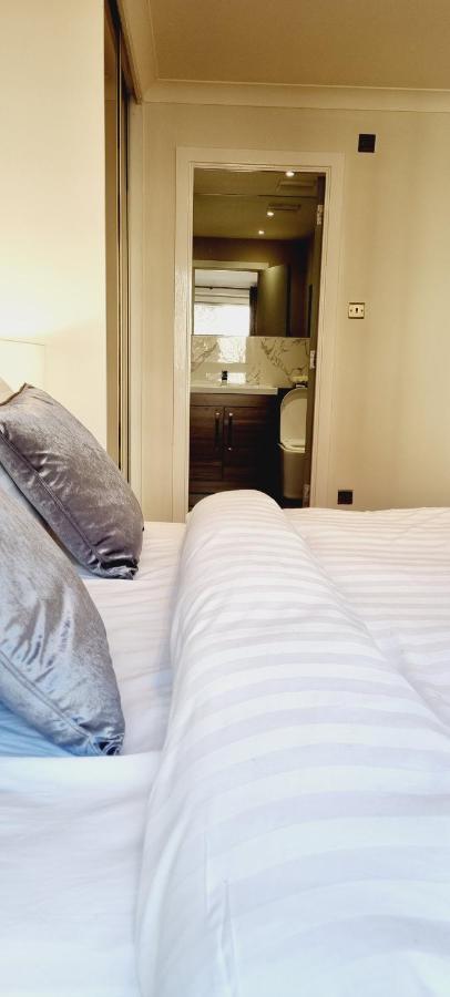 Double King Suite, Canary Wharf Waterfront Apartment *