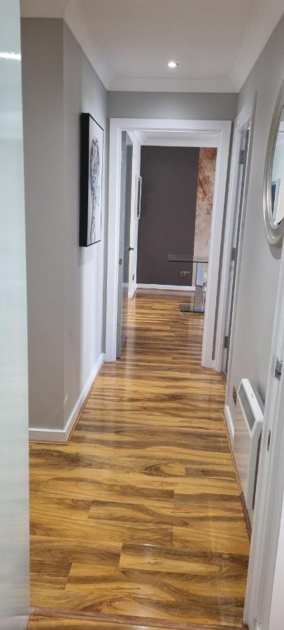Double King Suite, Canary Wharf Waterfront Apartment London